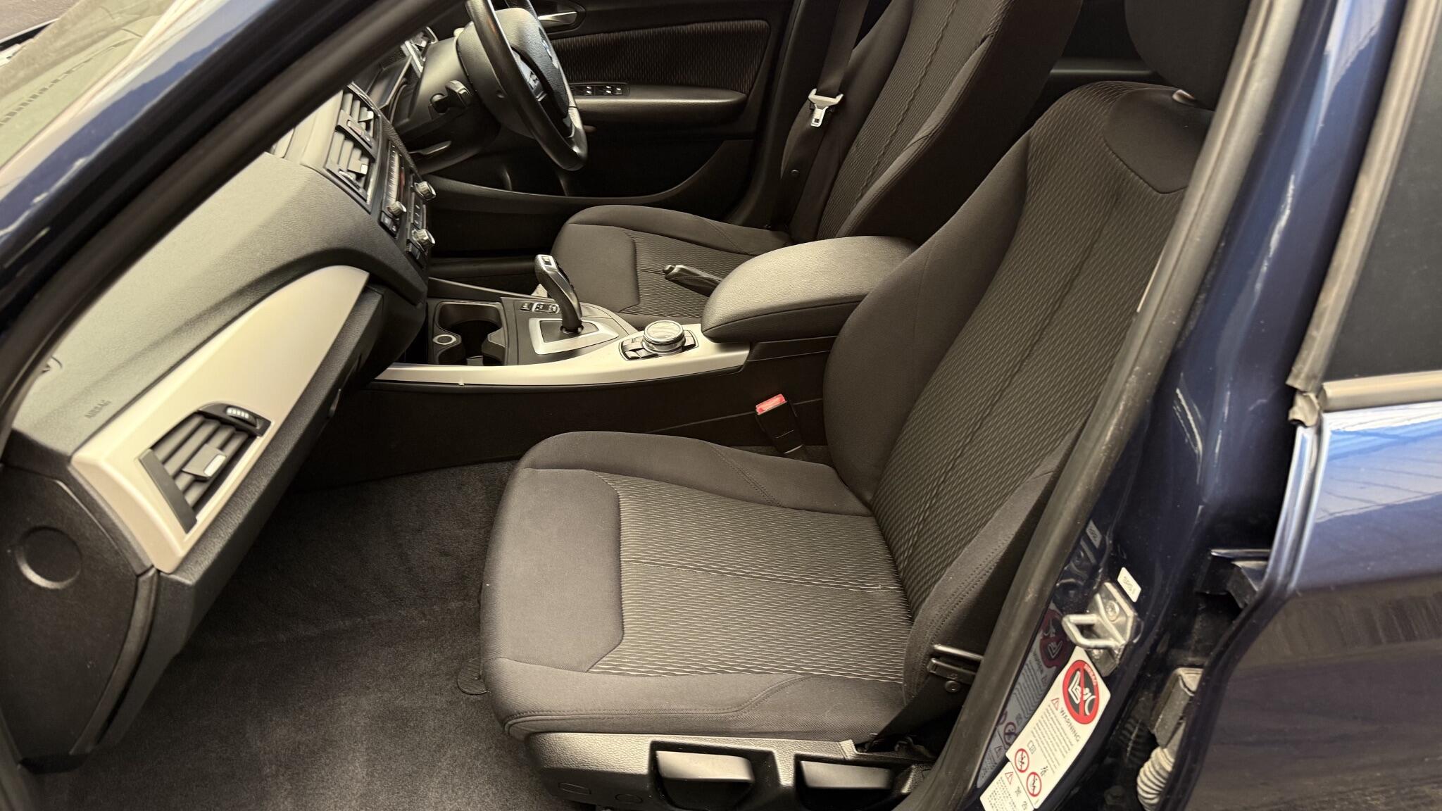 BMW 1 Series view 25
