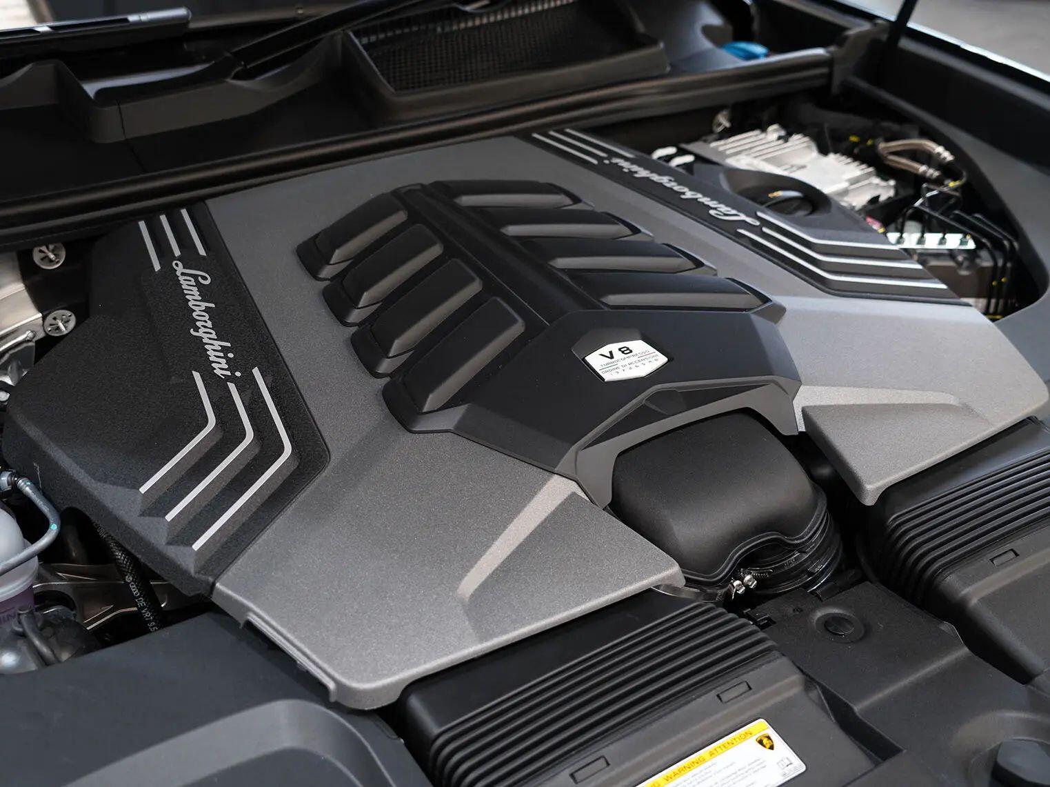 Lamborghini Urus view 20