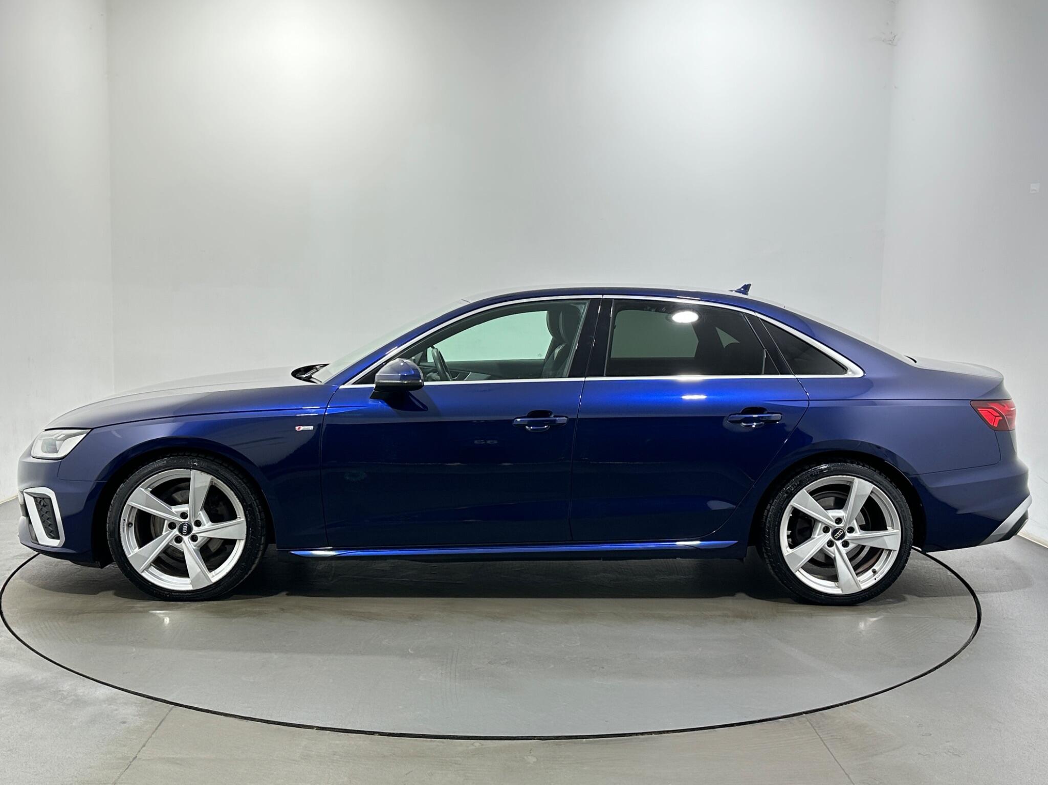 Audi A4 view 5
