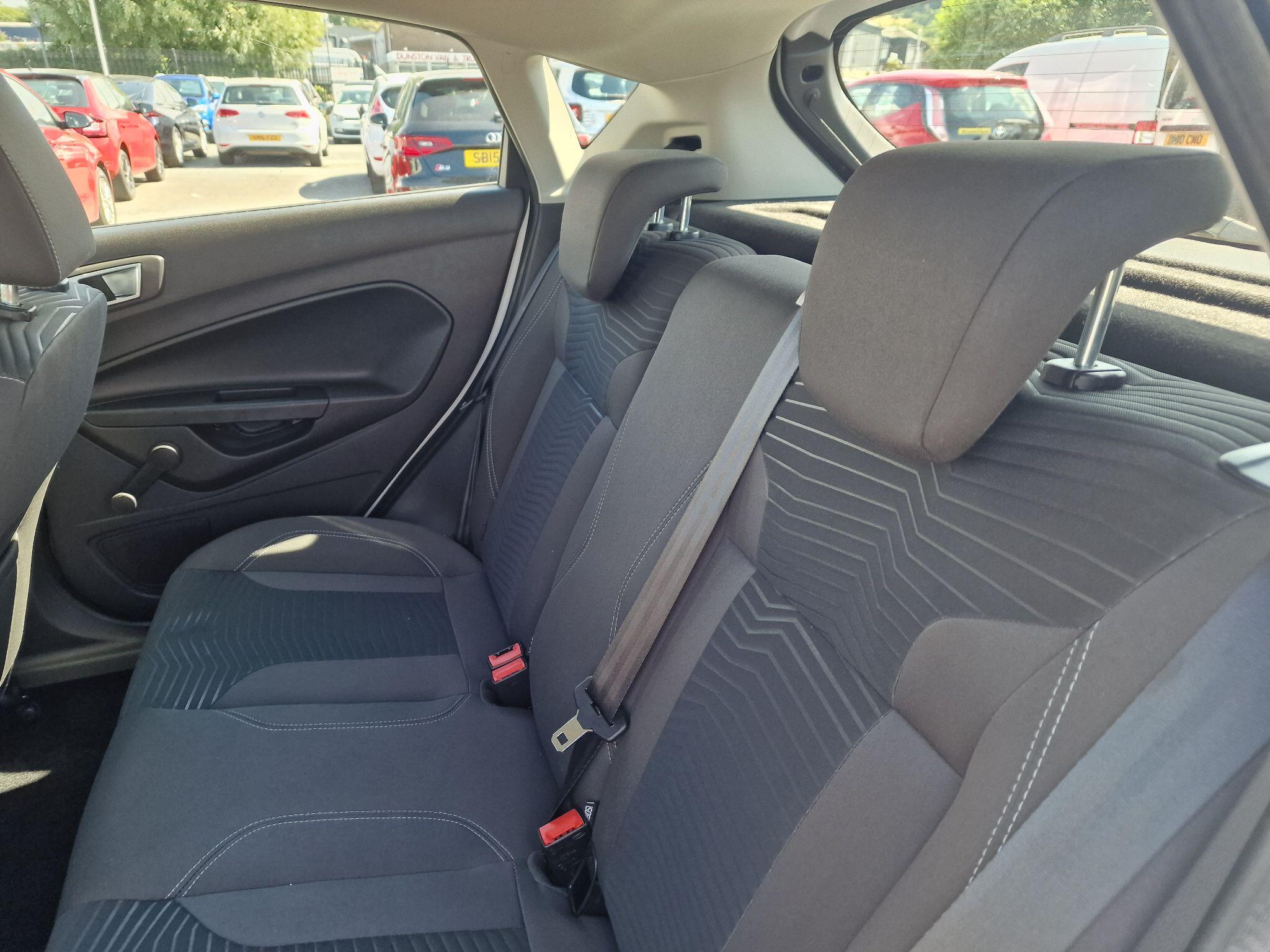 Ford Fiesta view 37