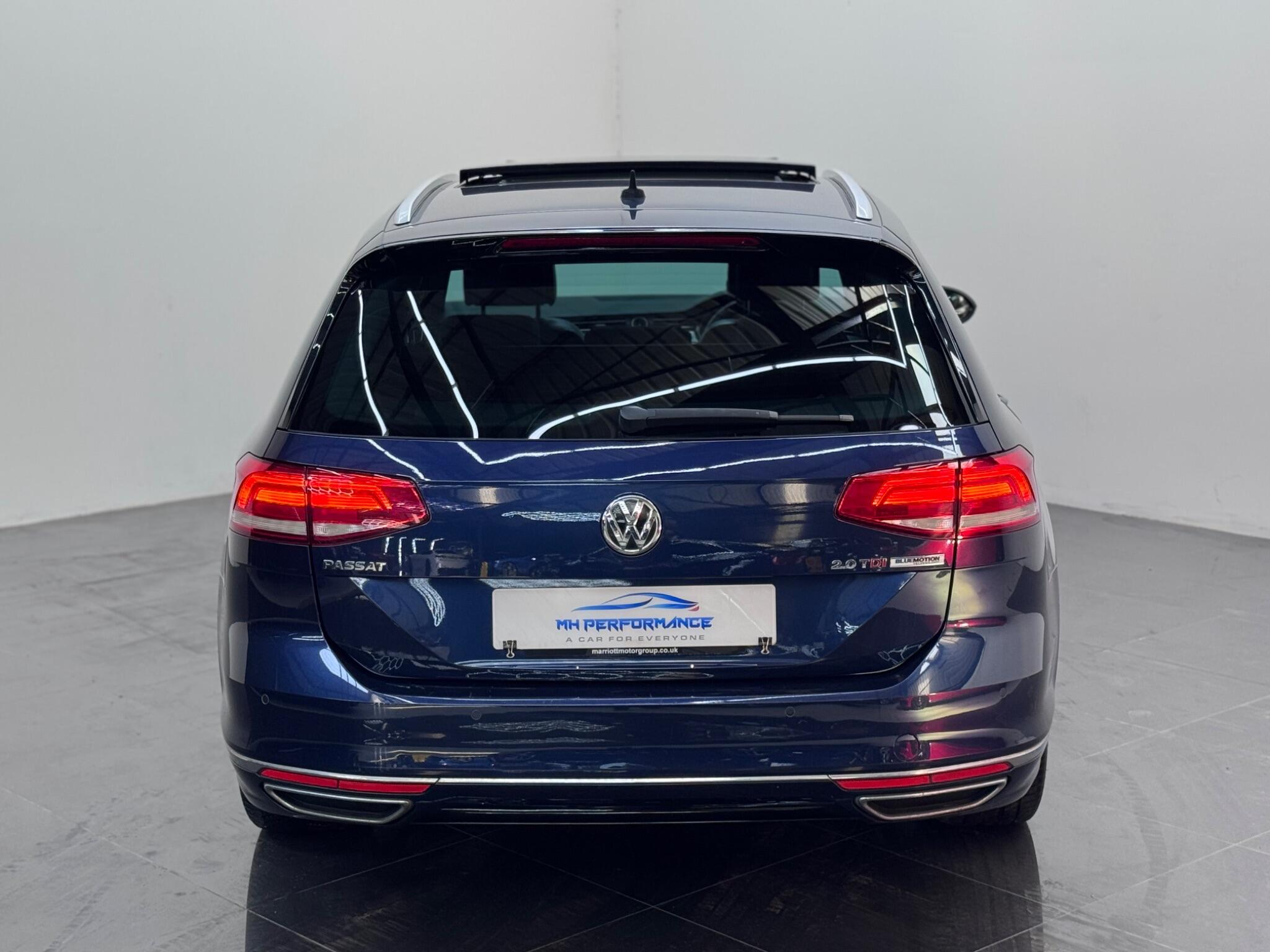 Volkswagen Passat view 44