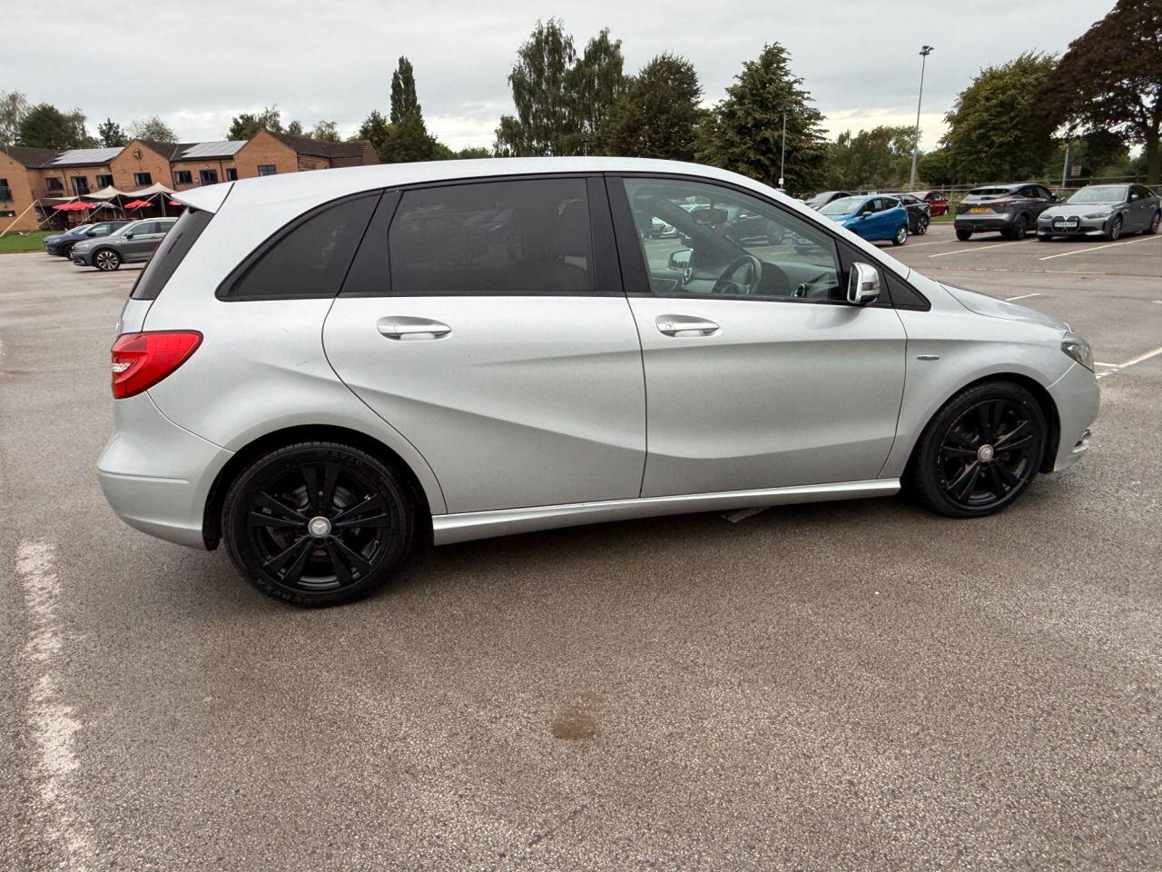 Mercedes-Benz B Class view 23
