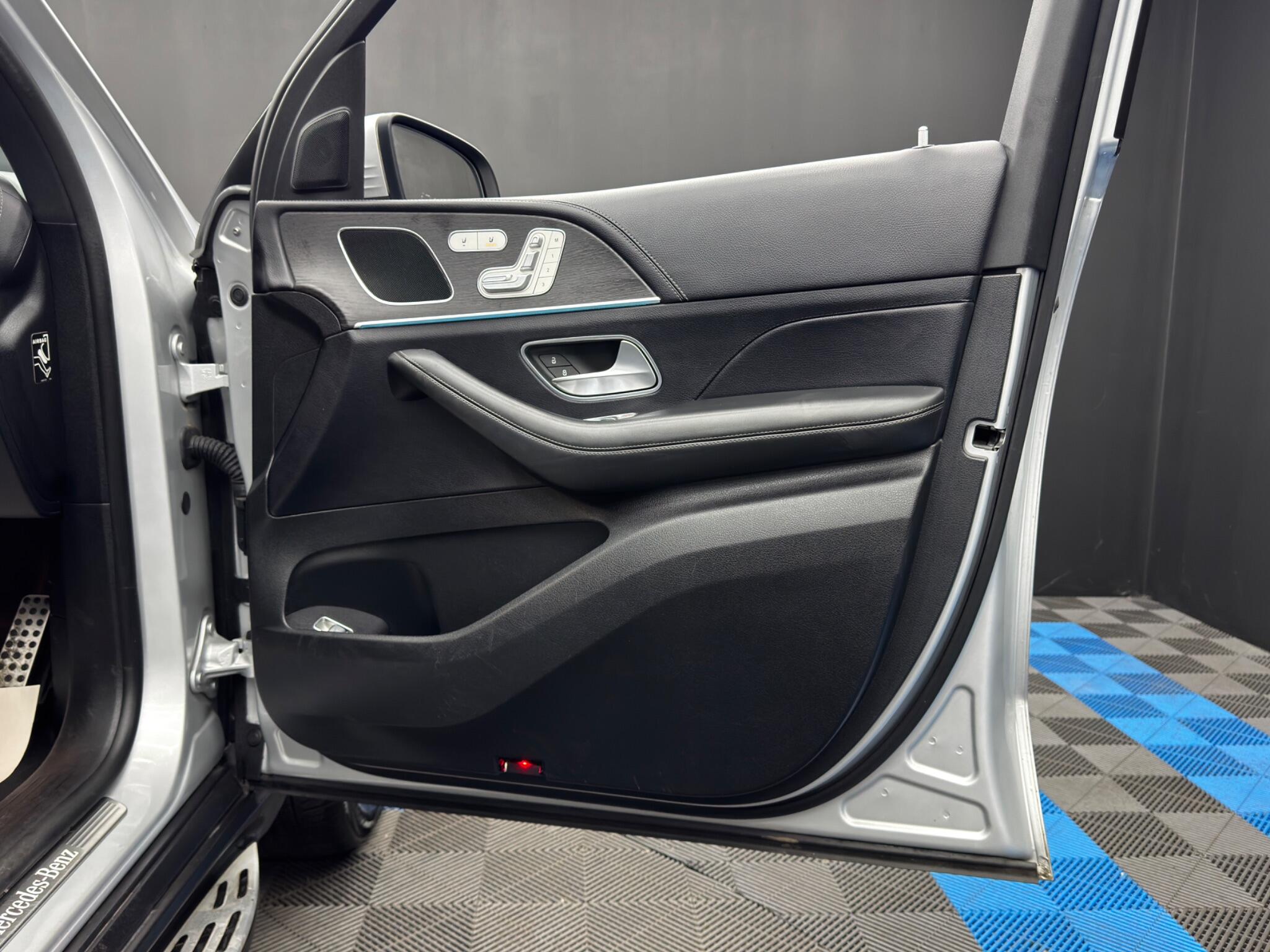 Mercedes-Benz Gle view 40