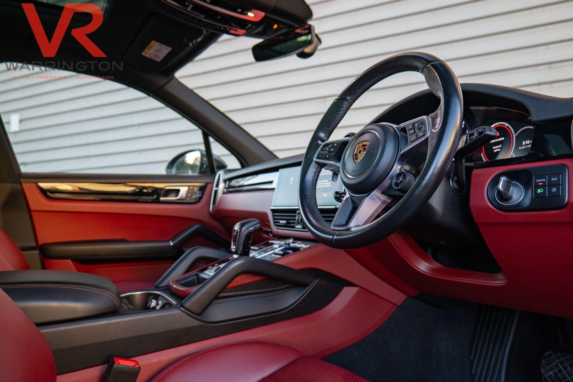 Porsche Cayenne view 9