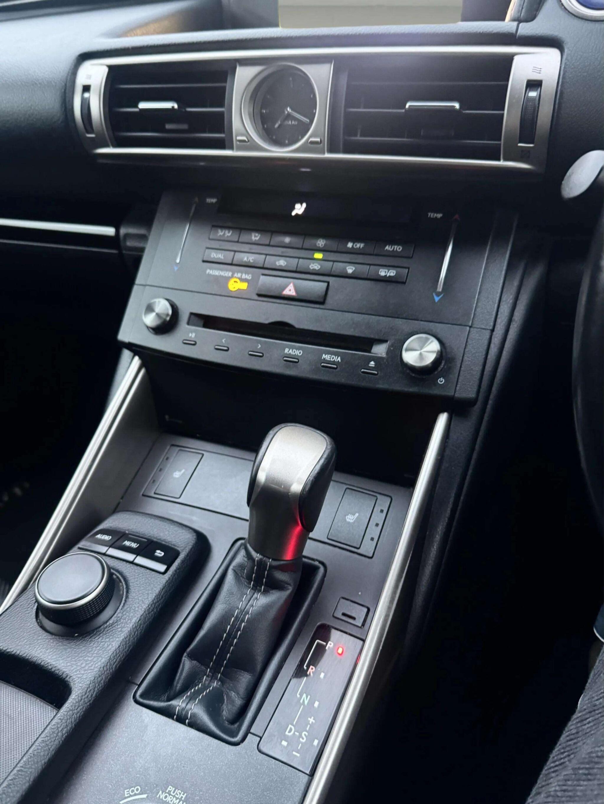 Lexus Is view 33
