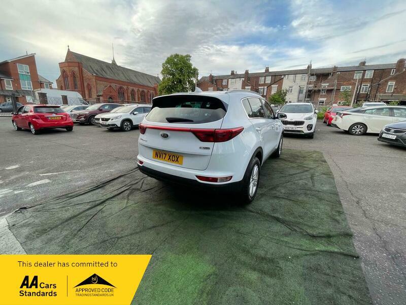 2017 Kia Sportage 1.6 GDi 2 Euro 6 (s/s) 5dr • 96,290 miles image 18