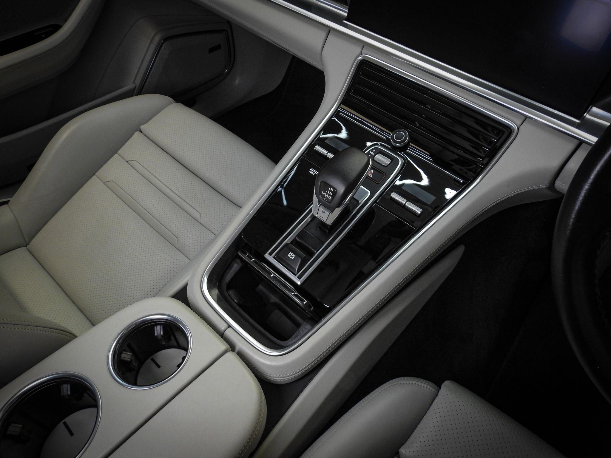 Porsche Panamera view 34