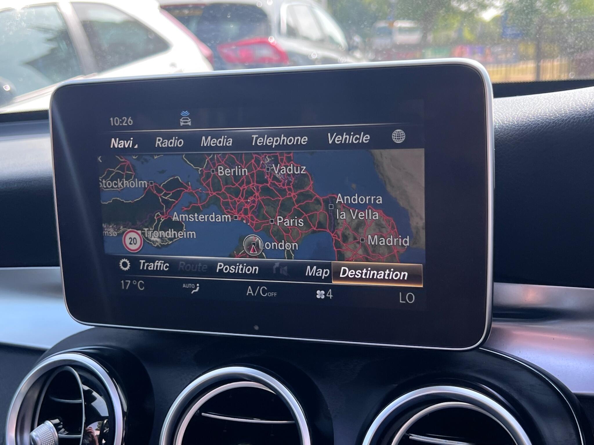 Mercedes-Benz GLC view 21