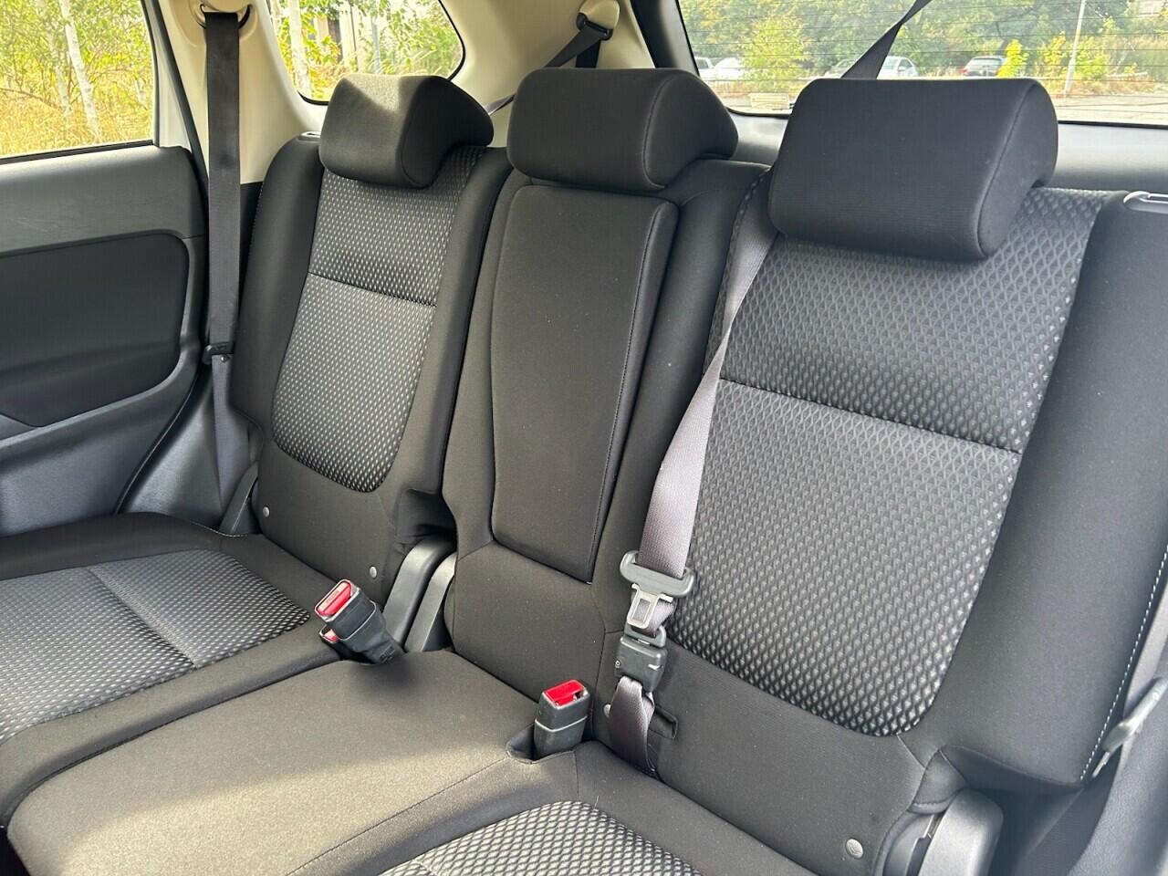 Mitsubishi Outlander view 22