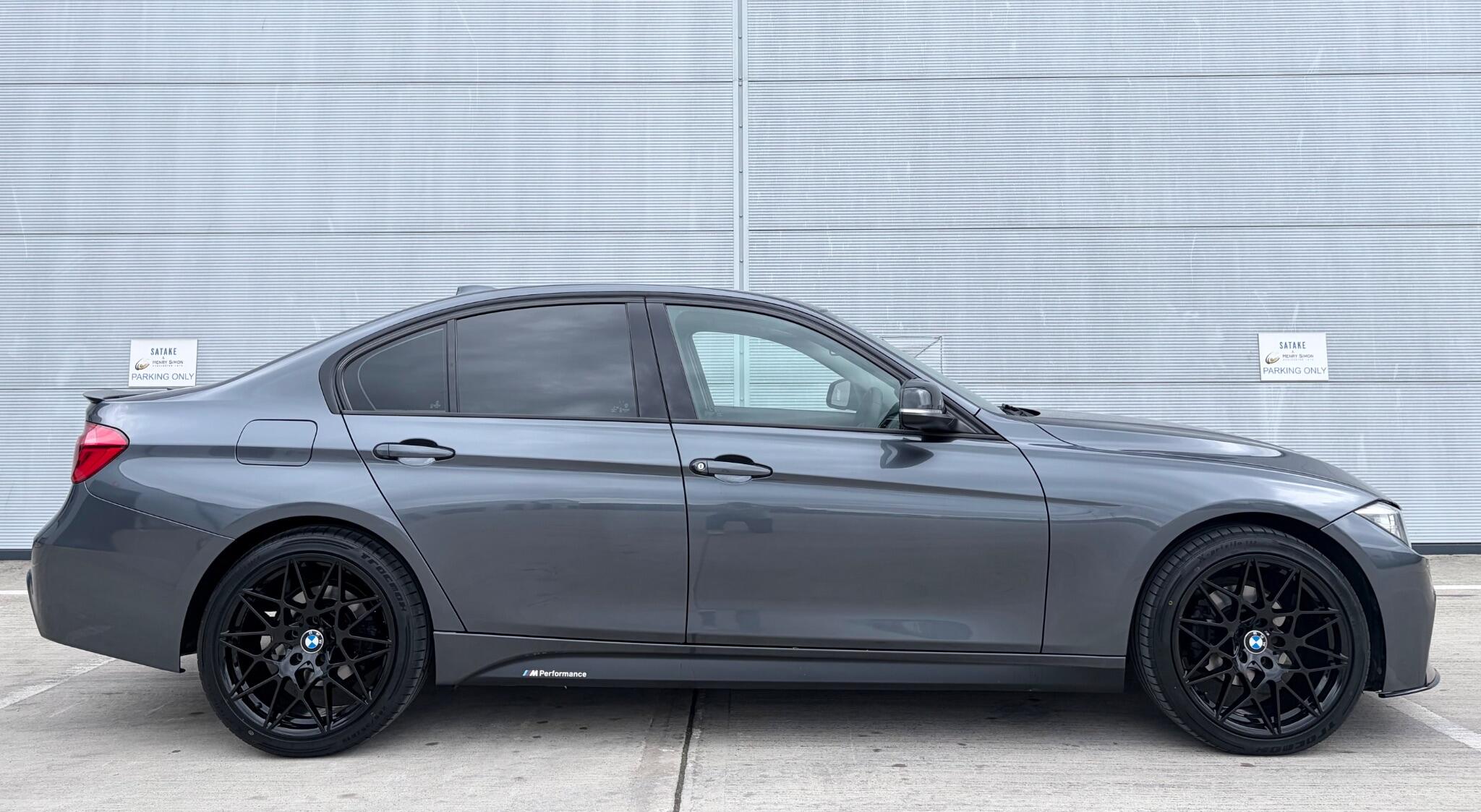 BMW 3 Series view 11