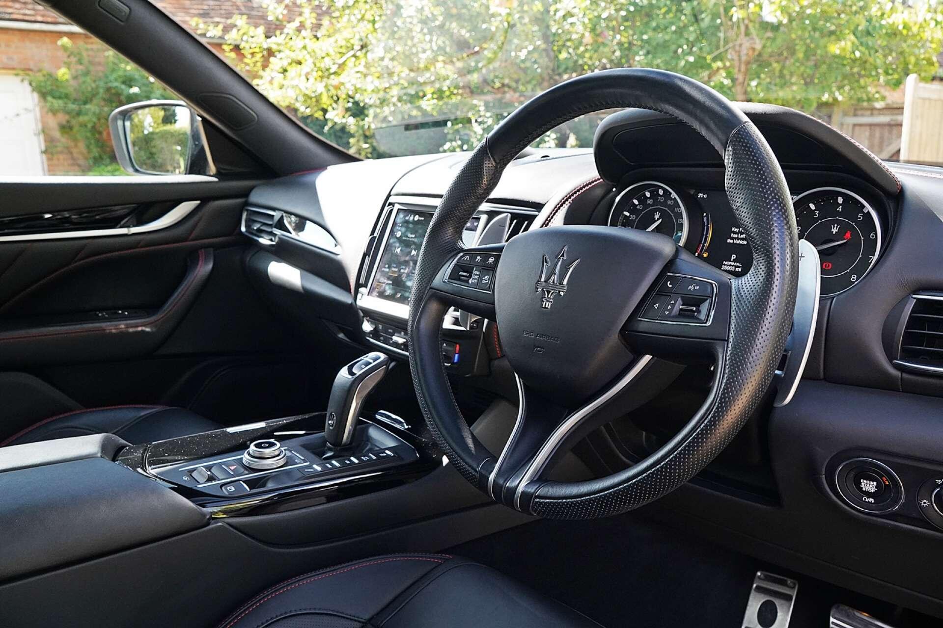 Maserati Levante view 17