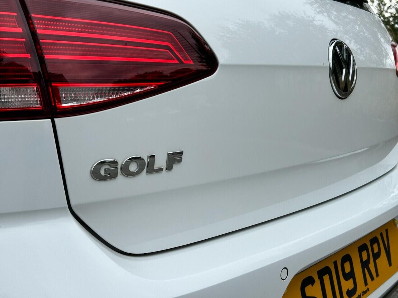 Volkswagen Golf view 16