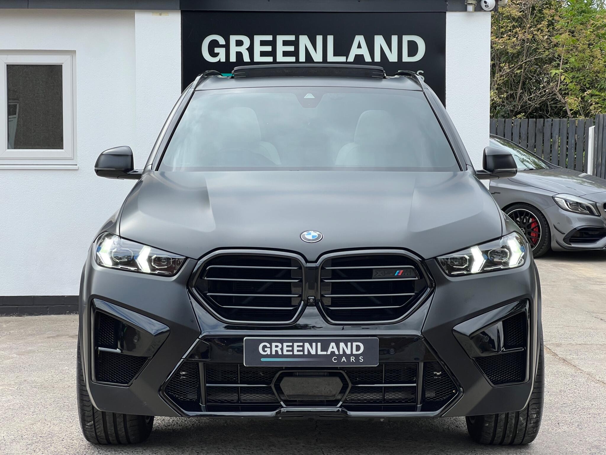 BMW X5 view 3