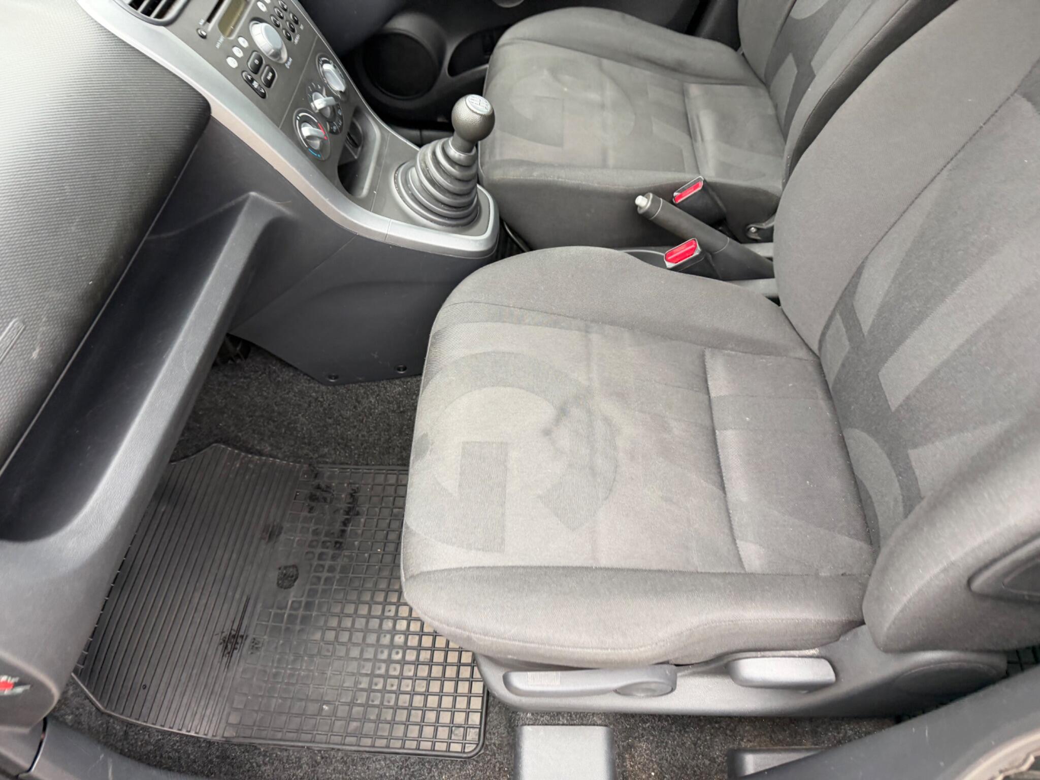 Vauxhall Agila view 48