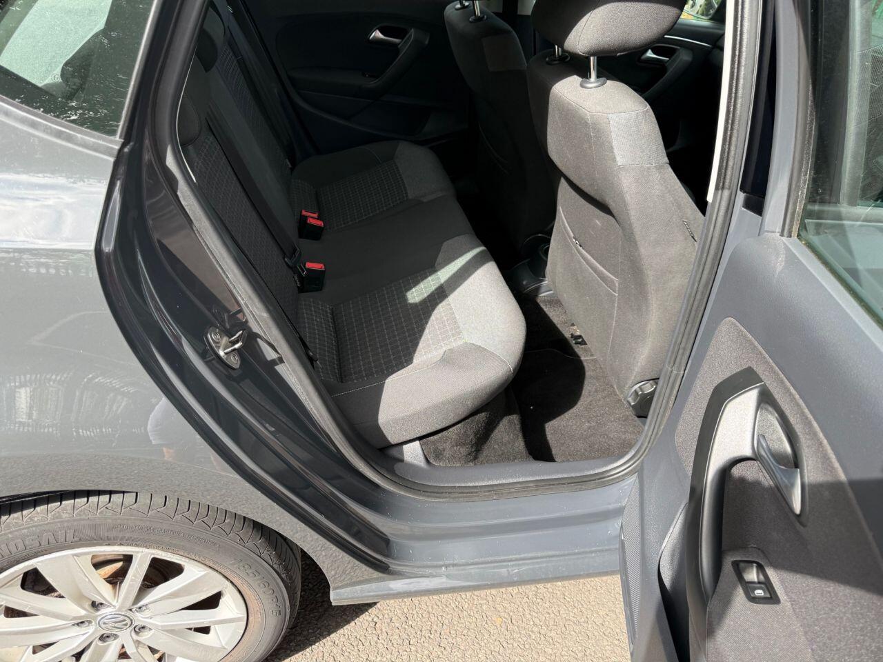 Volkswagen Polo view 32