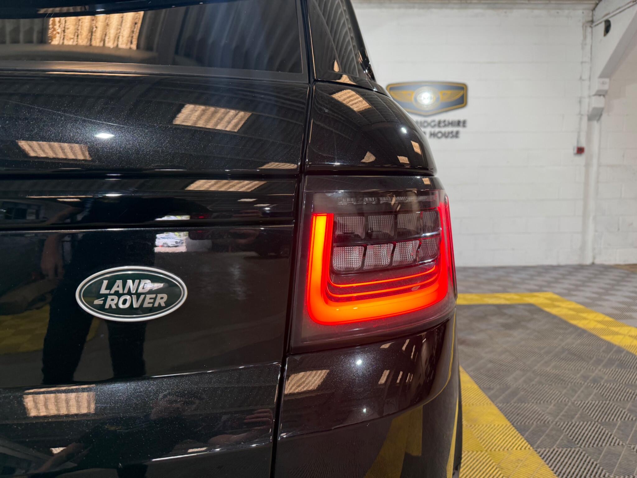 Land Rover Range Rover Sport view 11