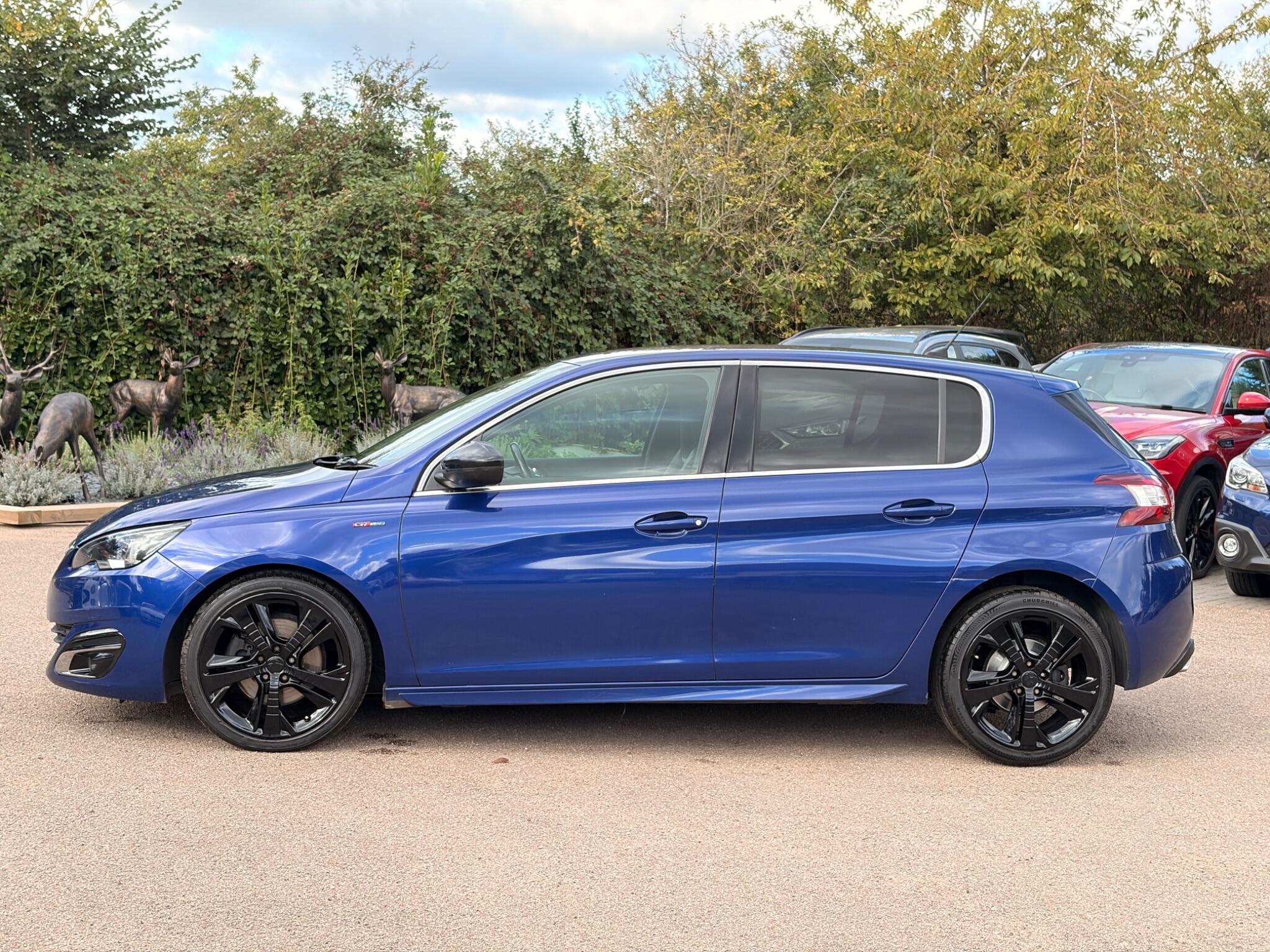 Peugeot 308 view 4