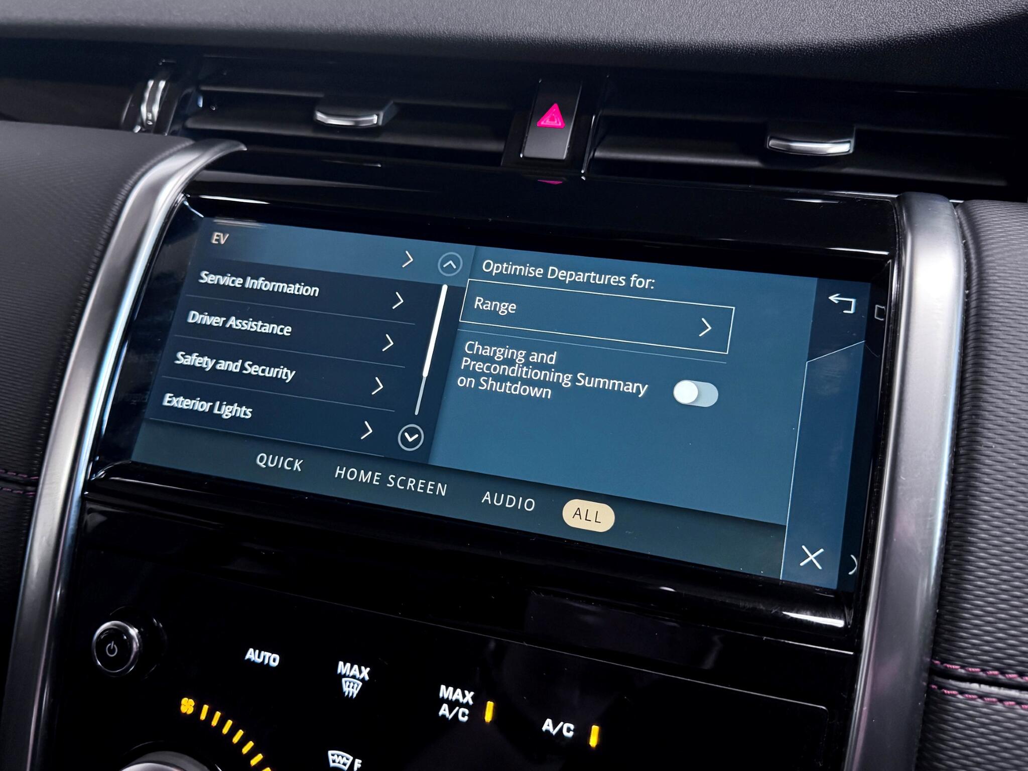 Land Rover Discovery Sport view 66