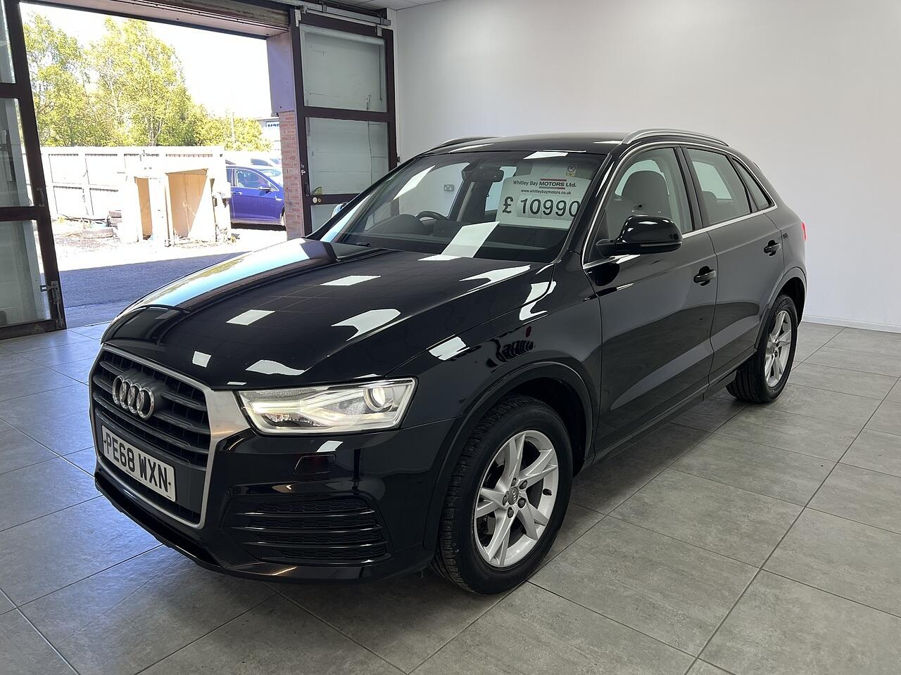 Audi Q3 view 5