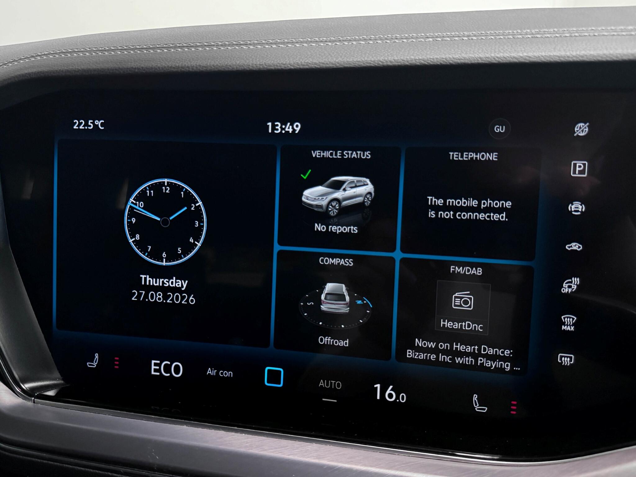 Volkswagen Touareg view 46