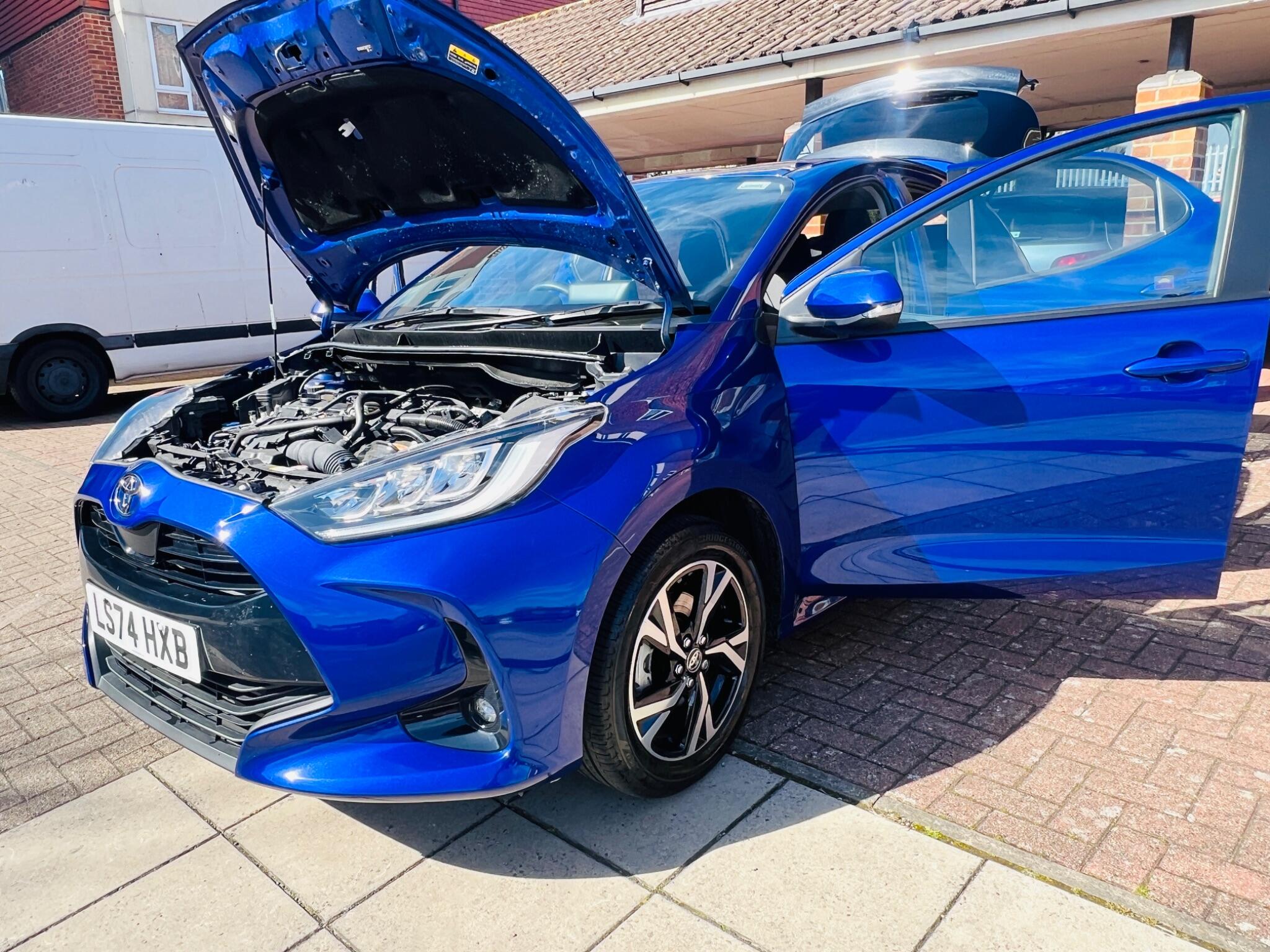 Toyota Yaris view 5