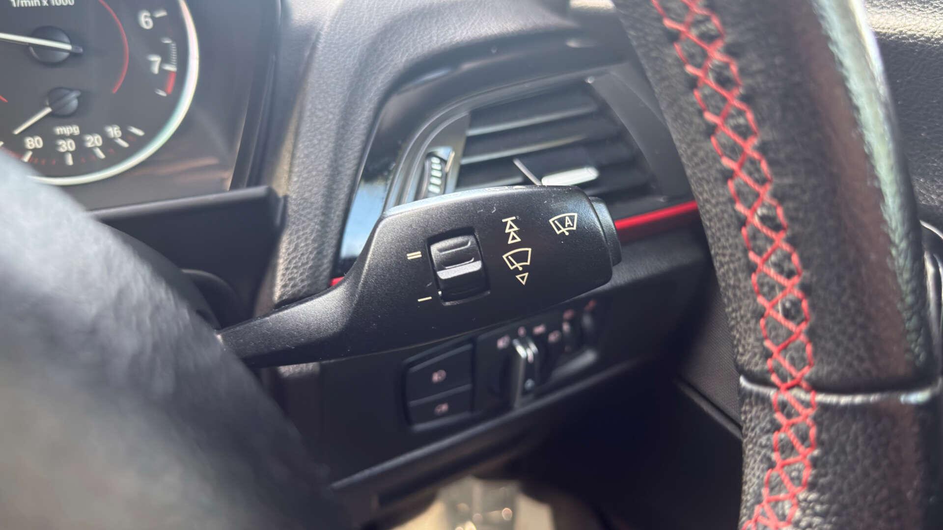 BMW 1 Series view 20