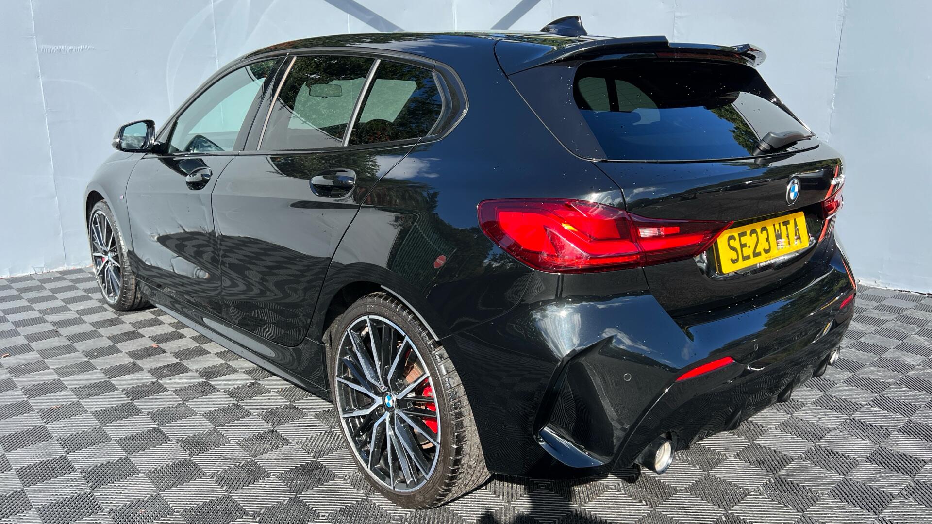 BMW 1 Series view 31