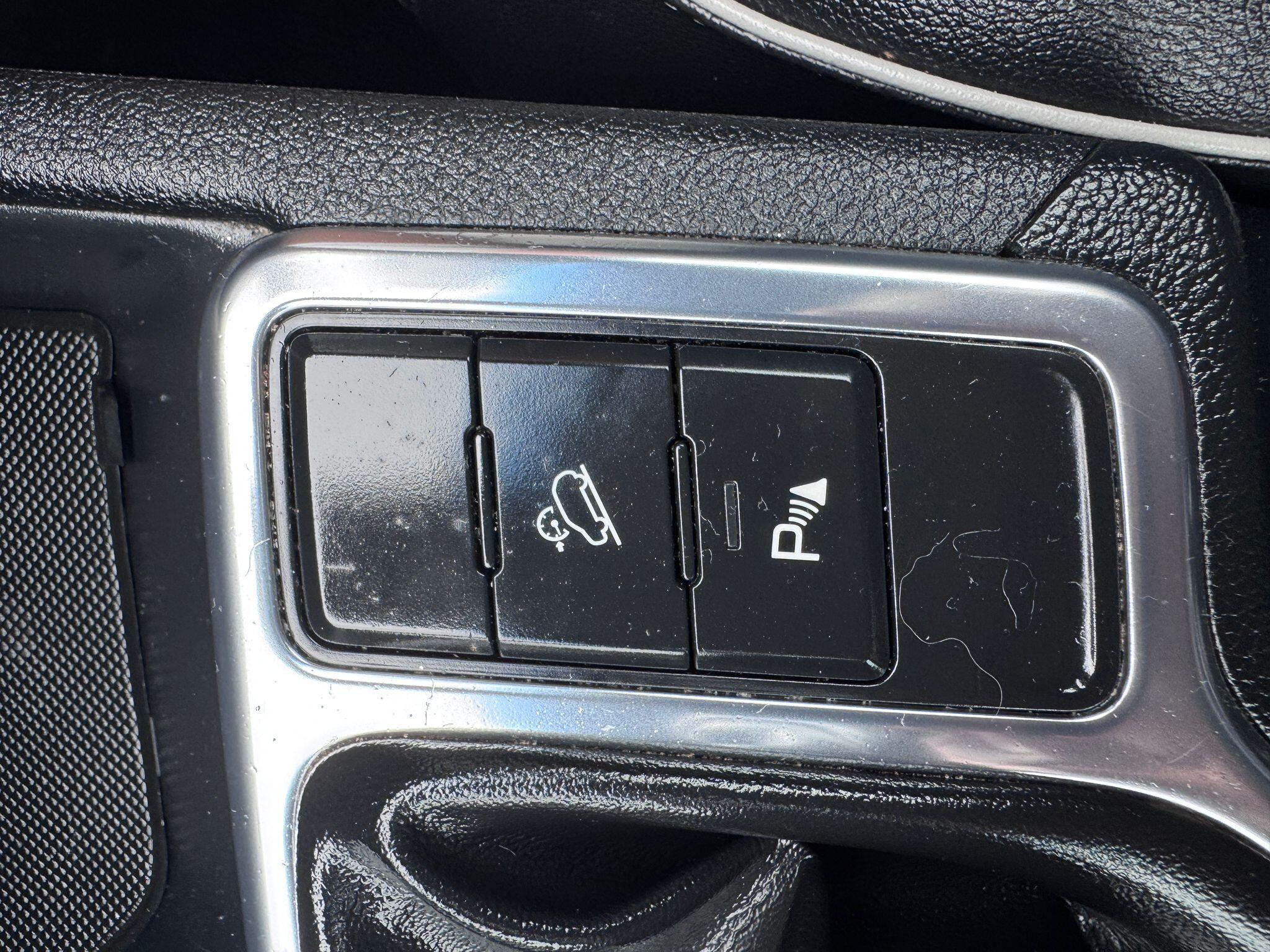 2017 Kia Sportage image 32