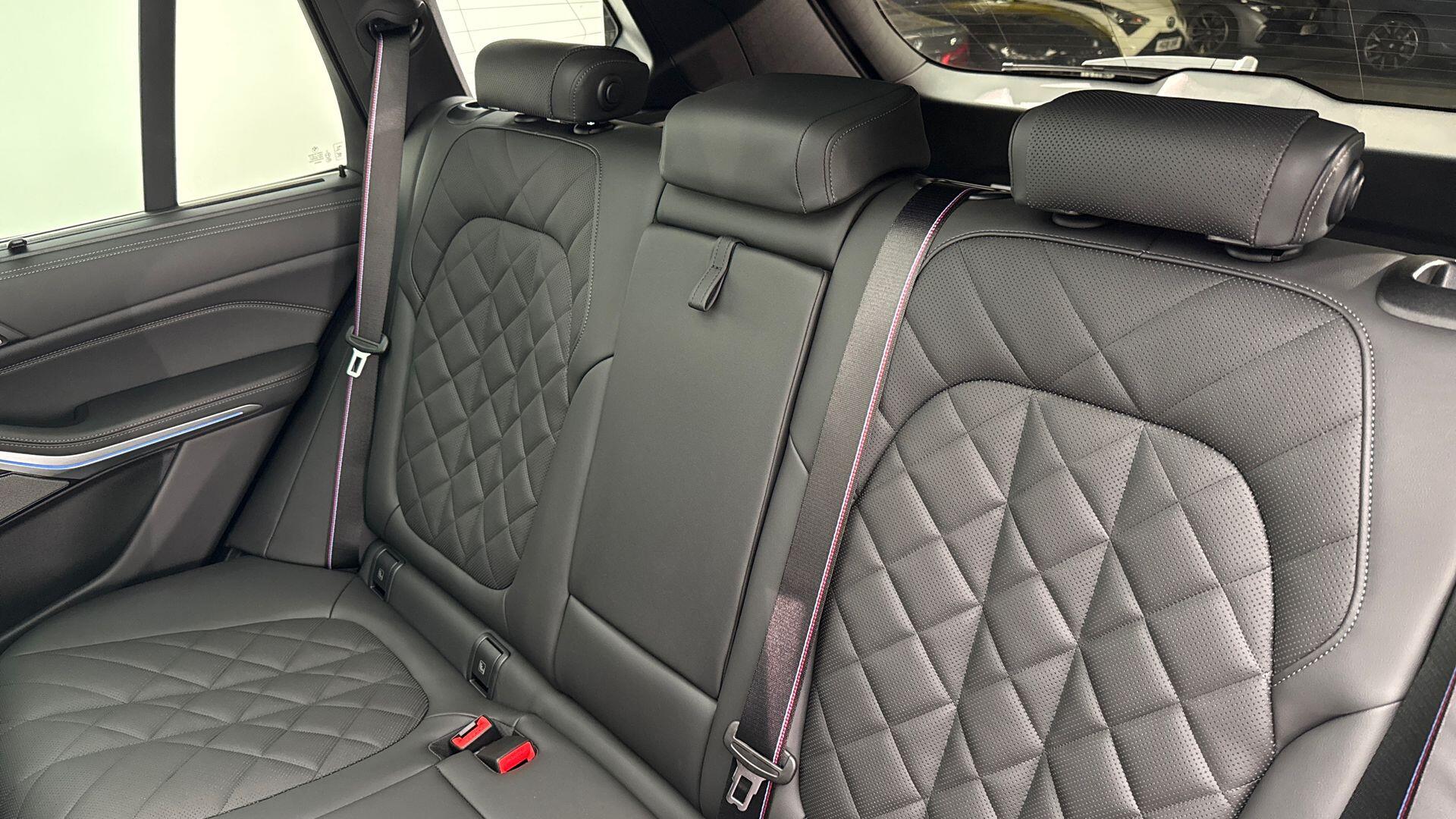 BMW X5 view 12