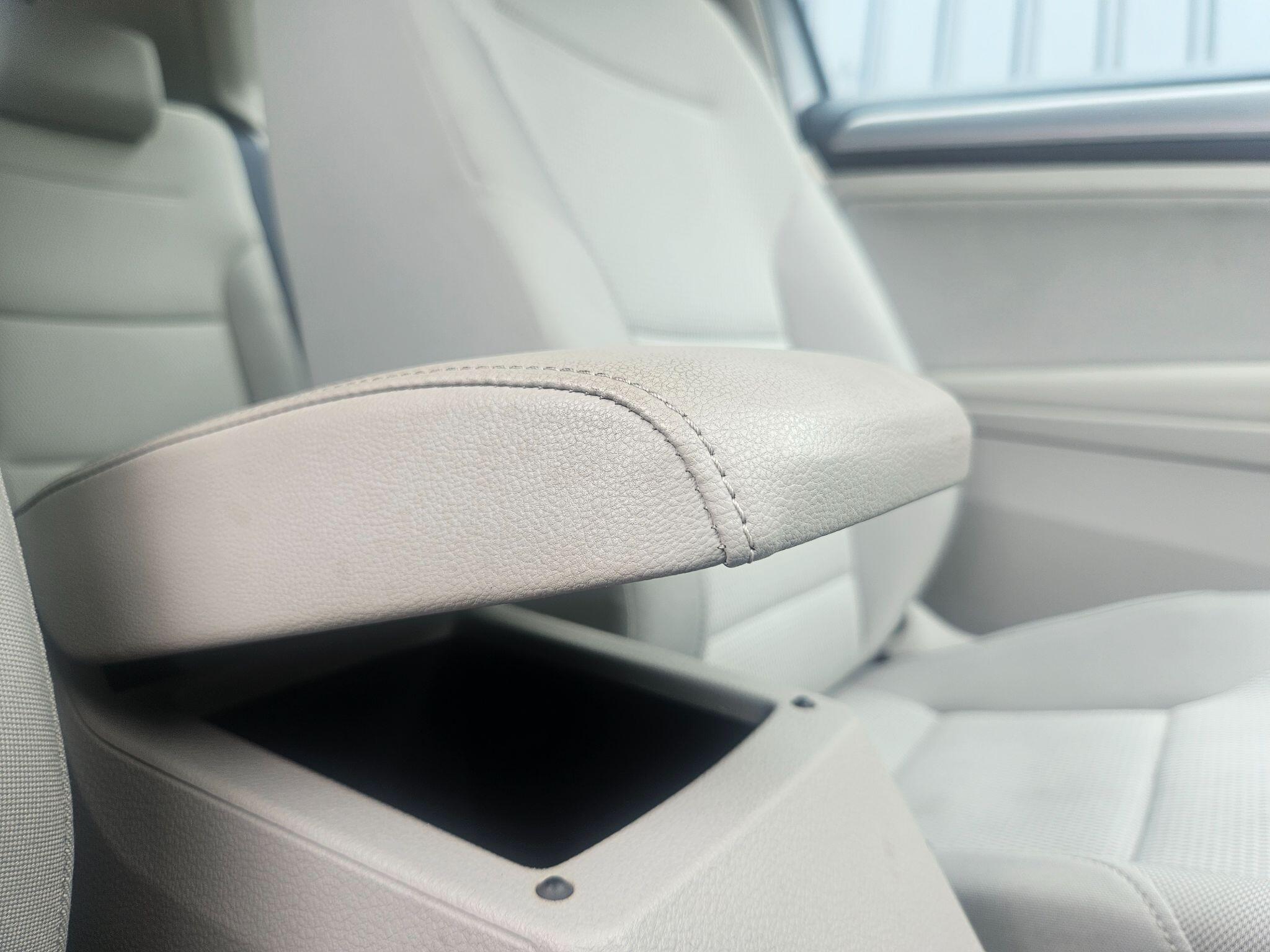 2015 Volkswagen Golf image 33