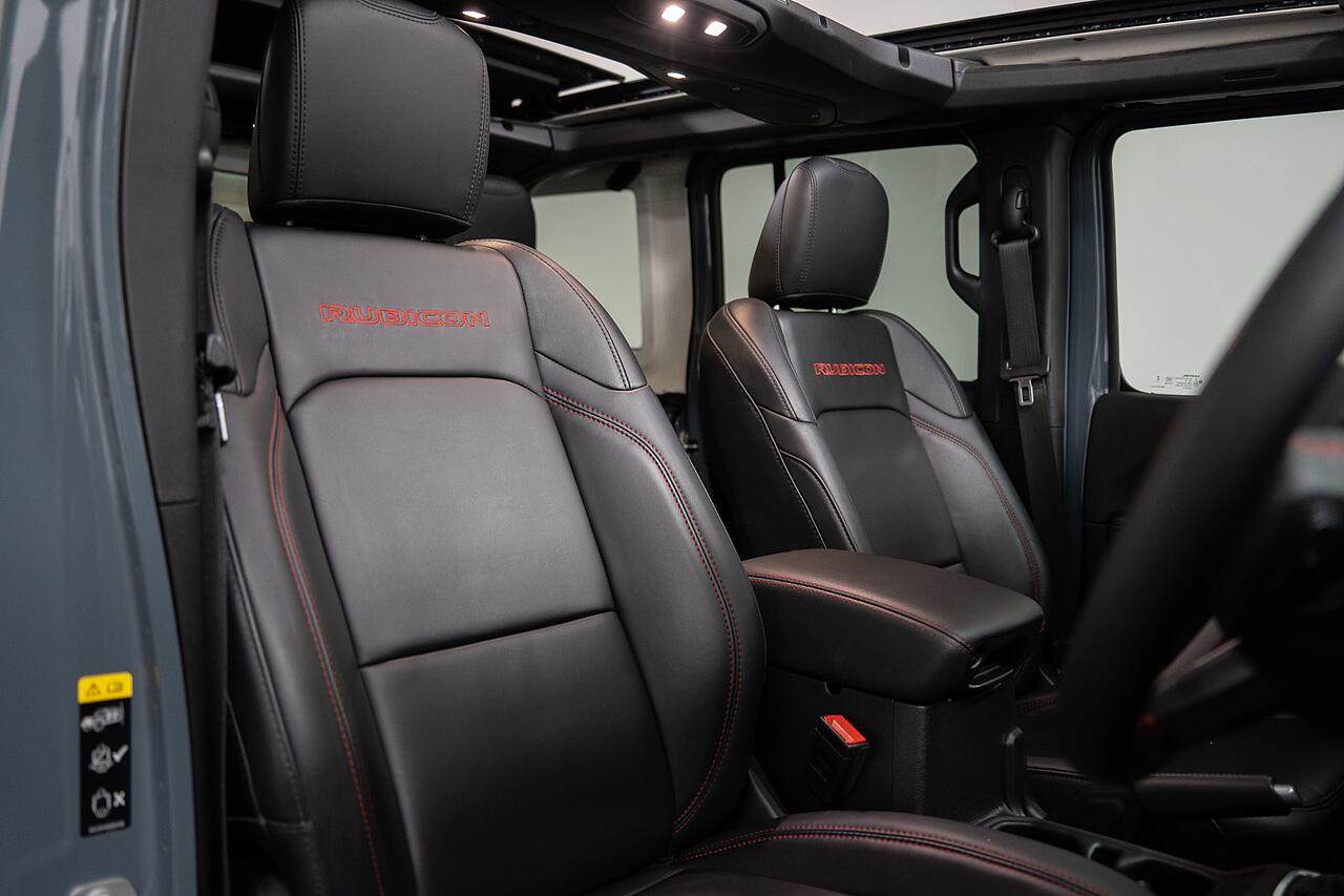 Jeep Wrangler view 2