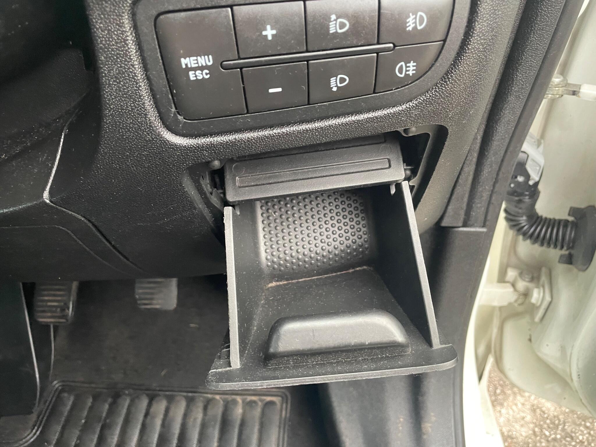 2011 Fiat Punto Evo image 34
