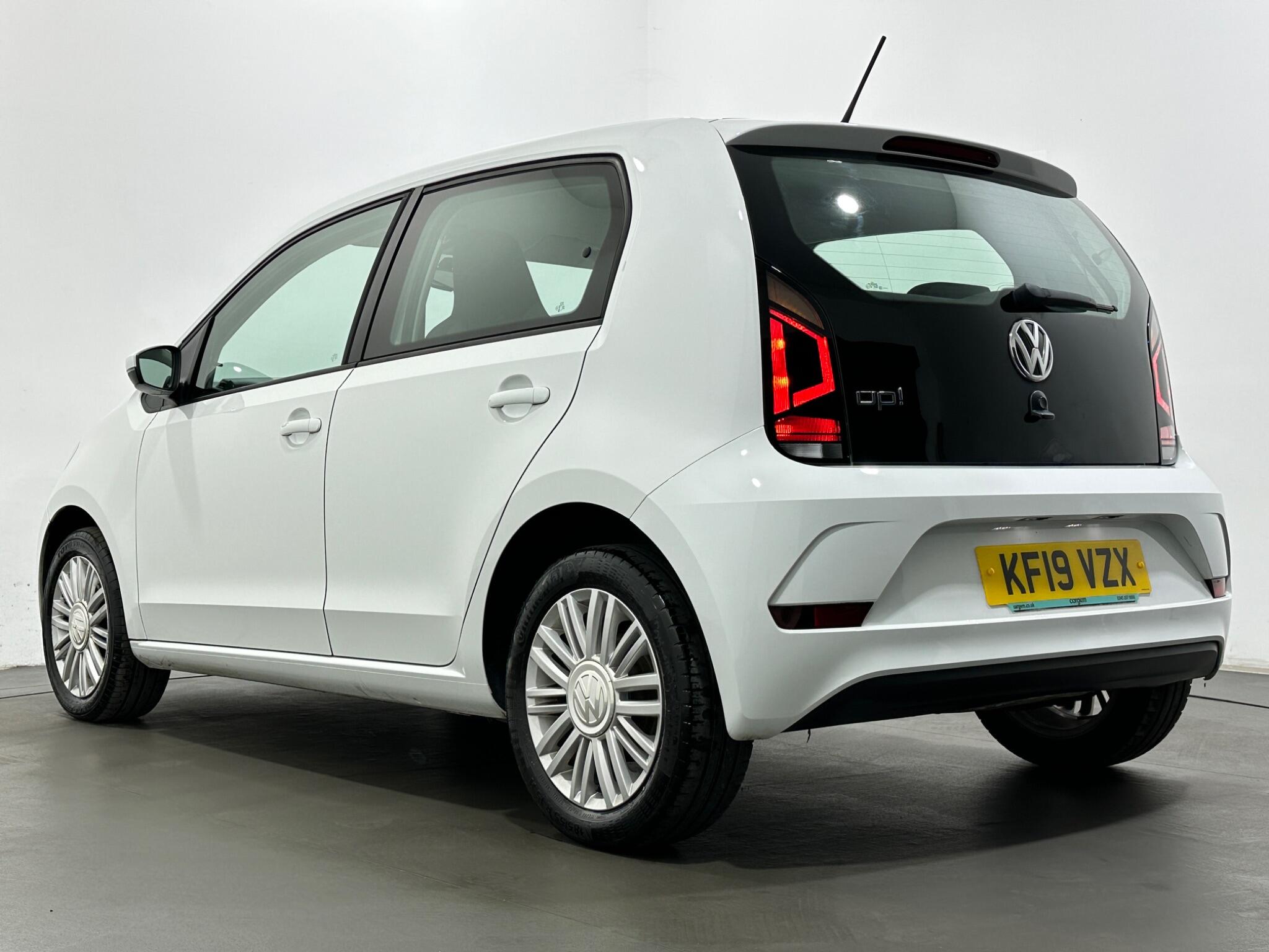 Volkswagen Up! view 42