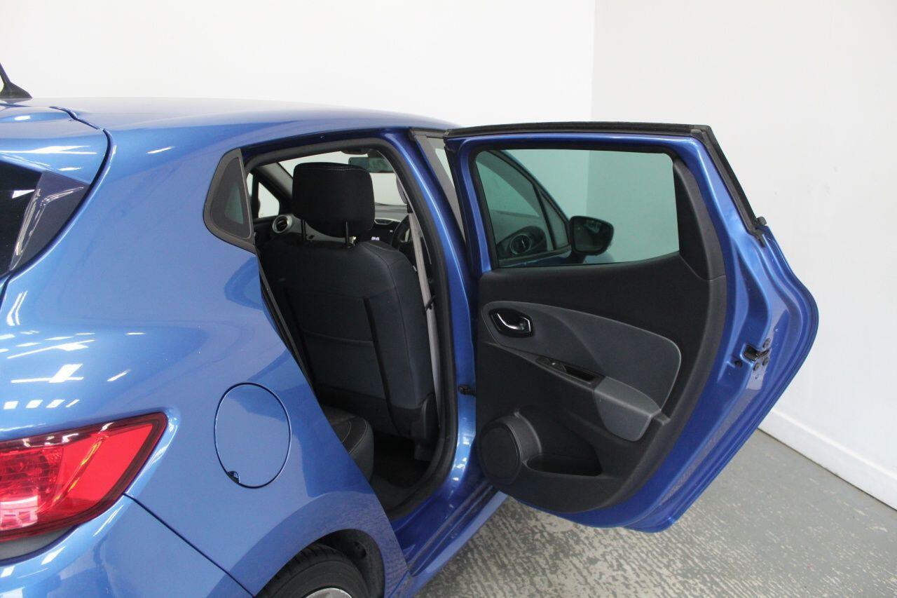 Renault Clio view 26