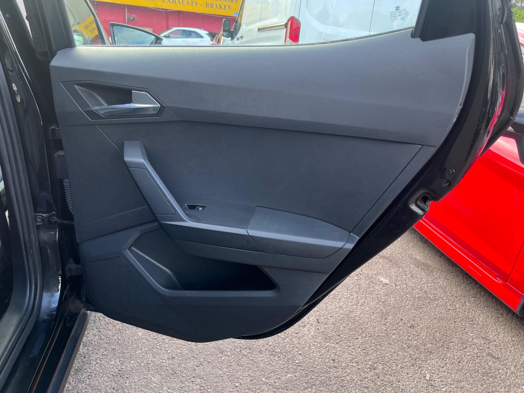 Seat Arona view 33