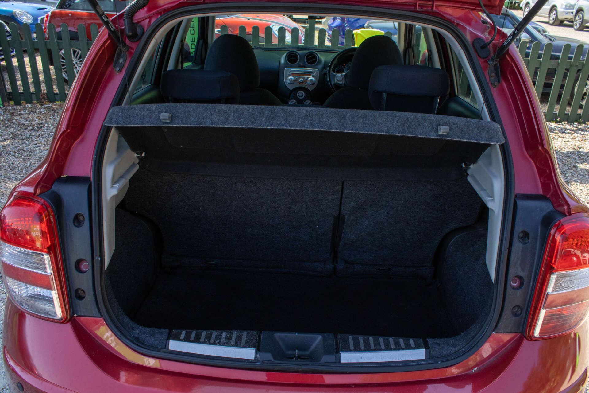 Nissan Micra view 32