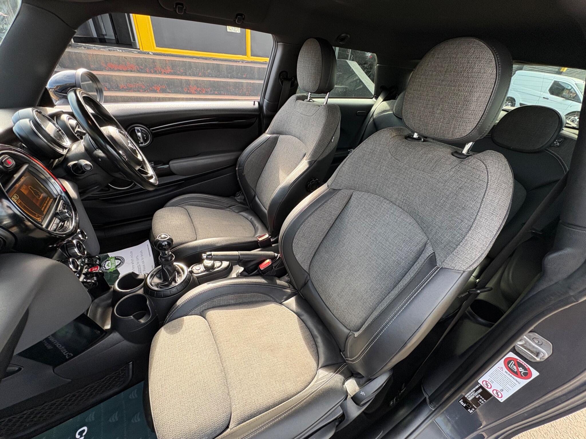 Mini Hatch view 19