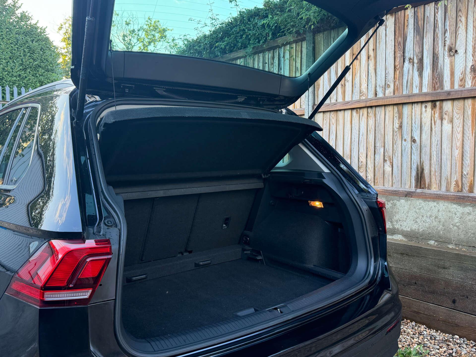 Volkswagen Tiguan view 16