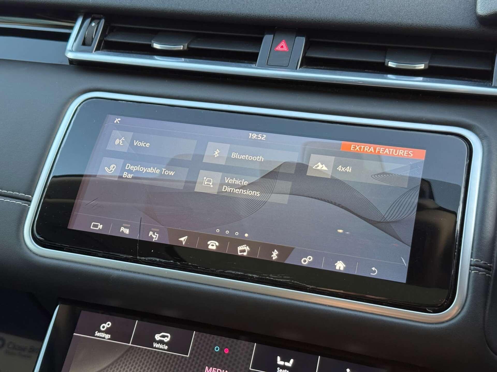 Land Rover Range Rover Velar view 69
