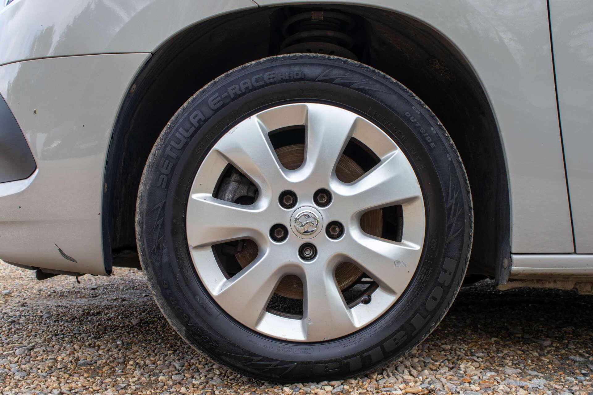 Vauxhall Combo Life view 33