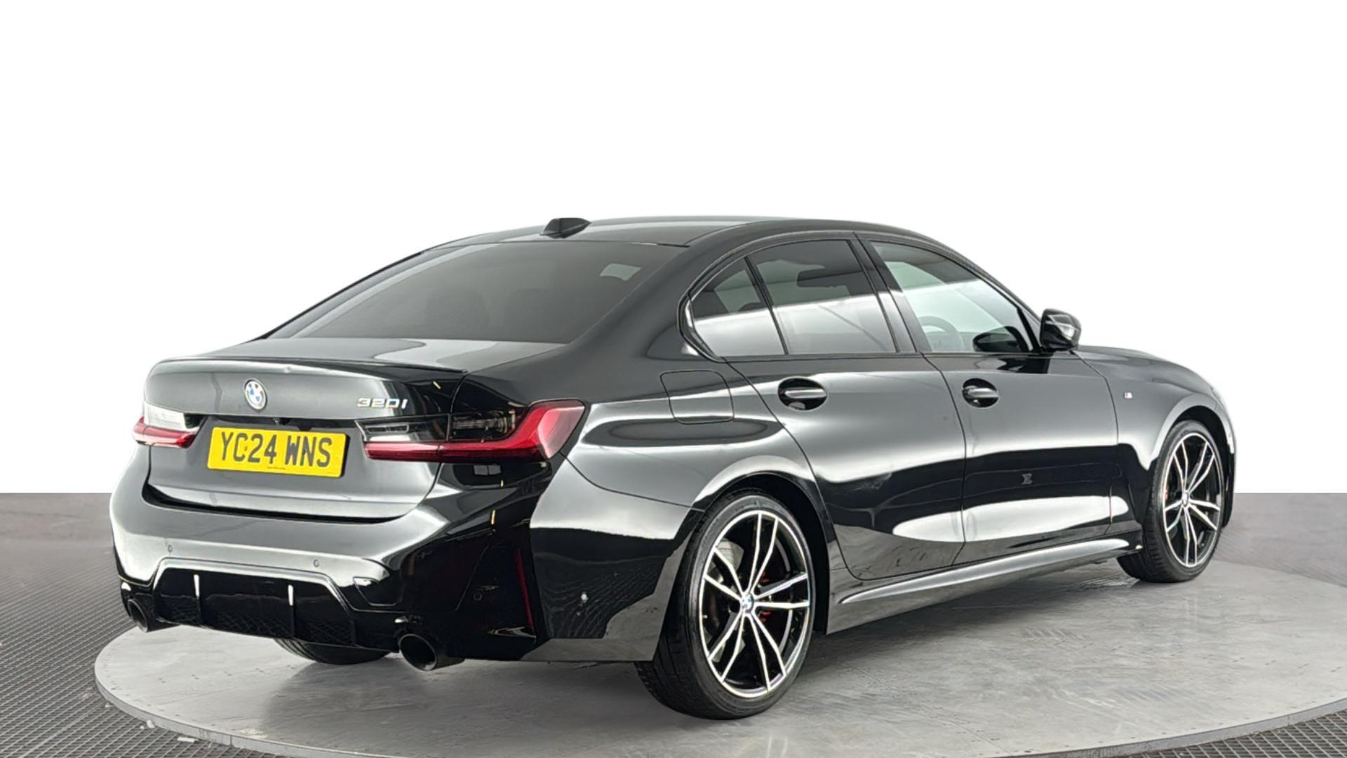 BMW 3 Series view 4