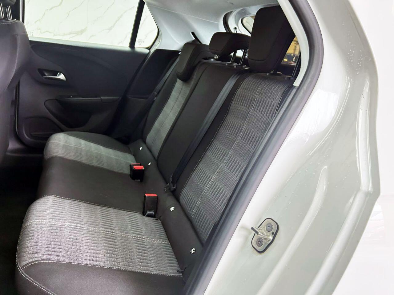 Vauxhall Corsa view 21