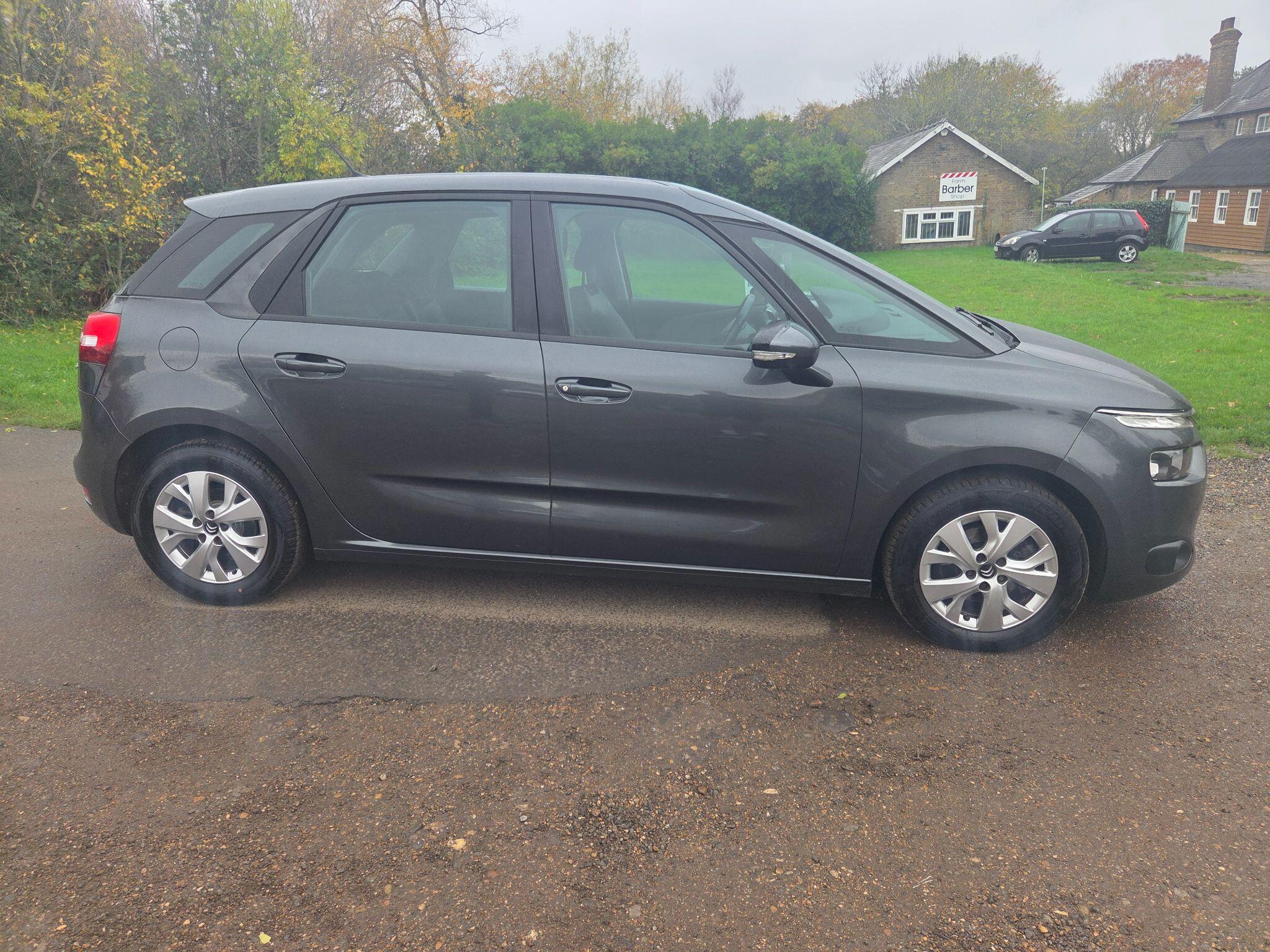 Citroen C4 Picasso view 9