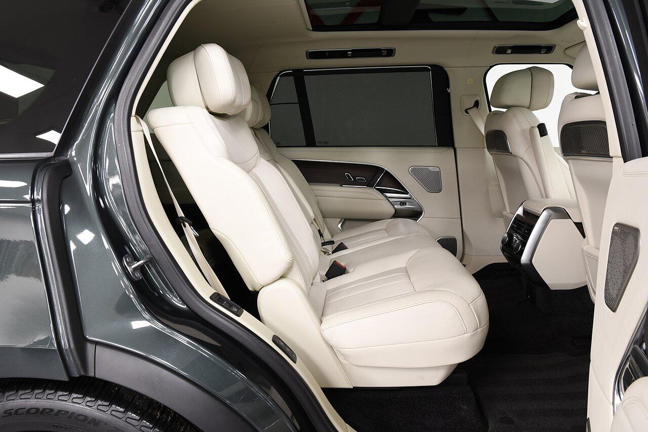 Land Rover Range Rover view 29