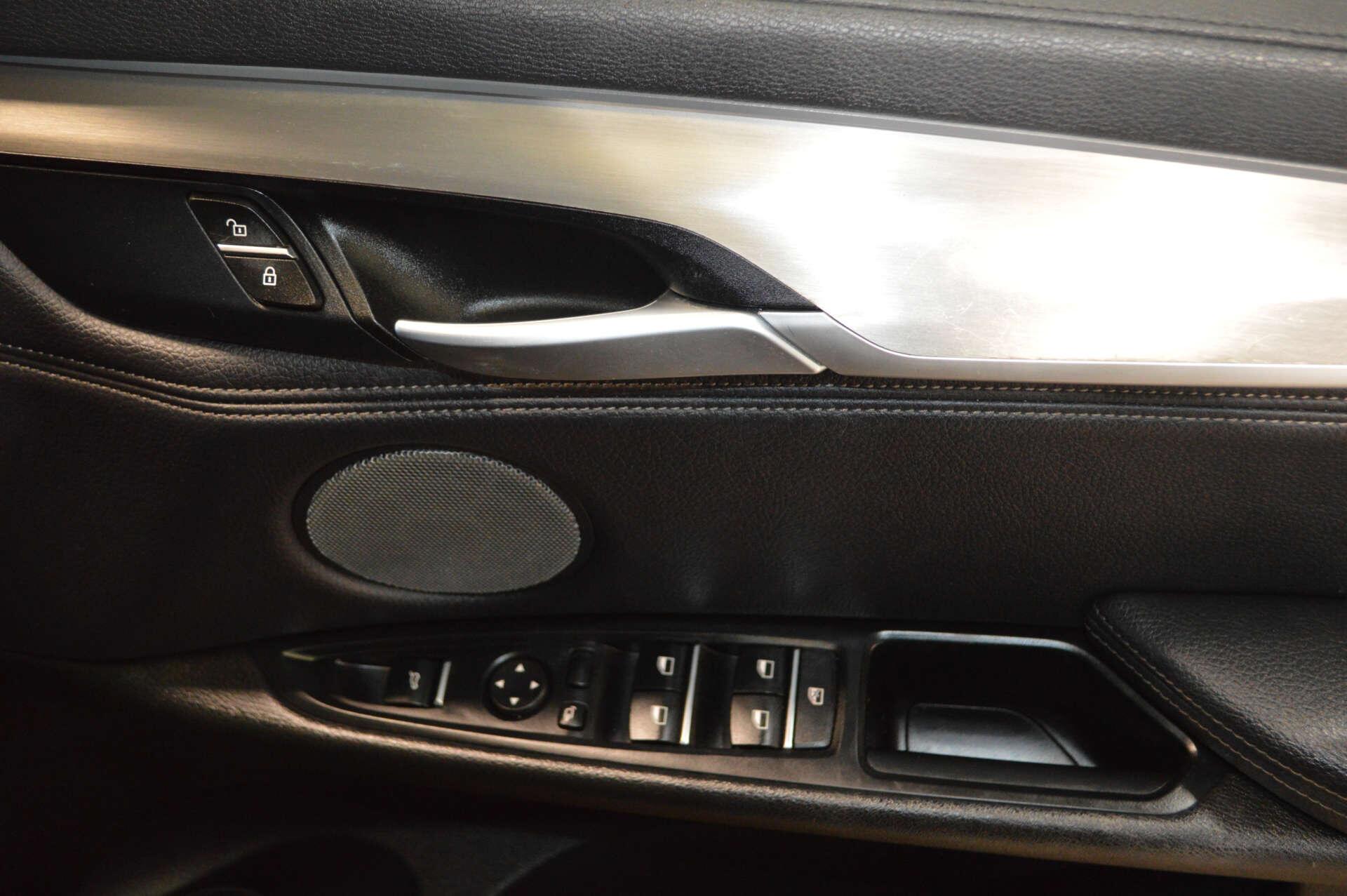 BMW X6 view 36
