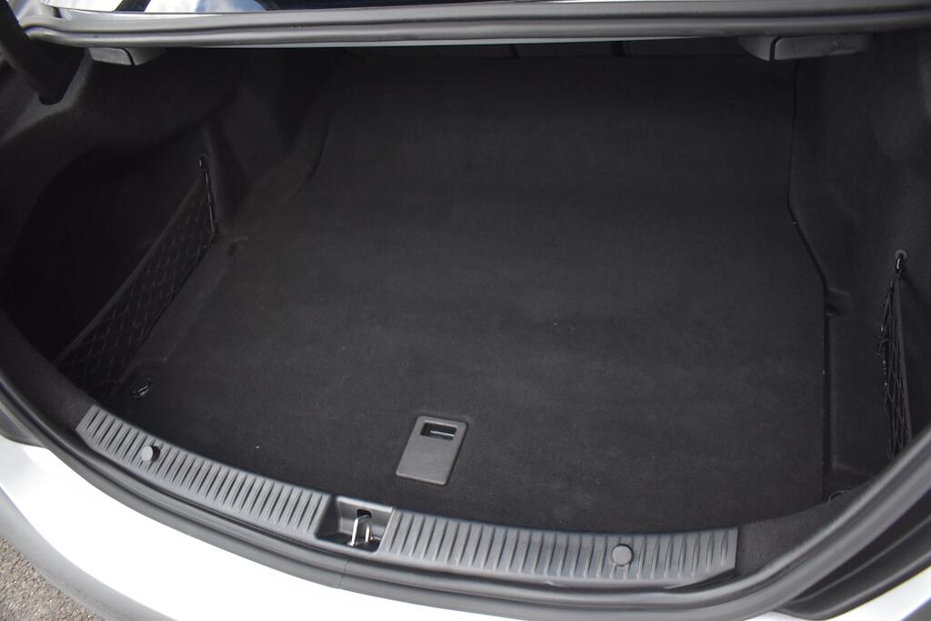 Mercedes-Benz C Class view 51