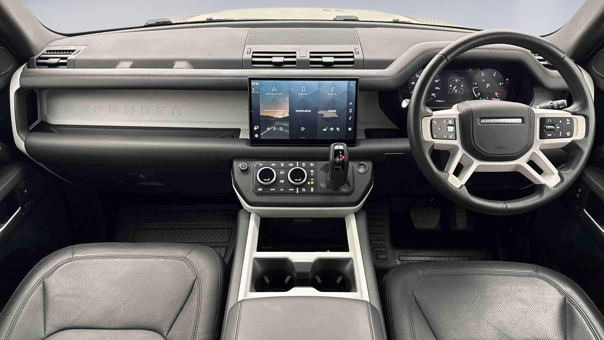 Land Rover Defender view 9