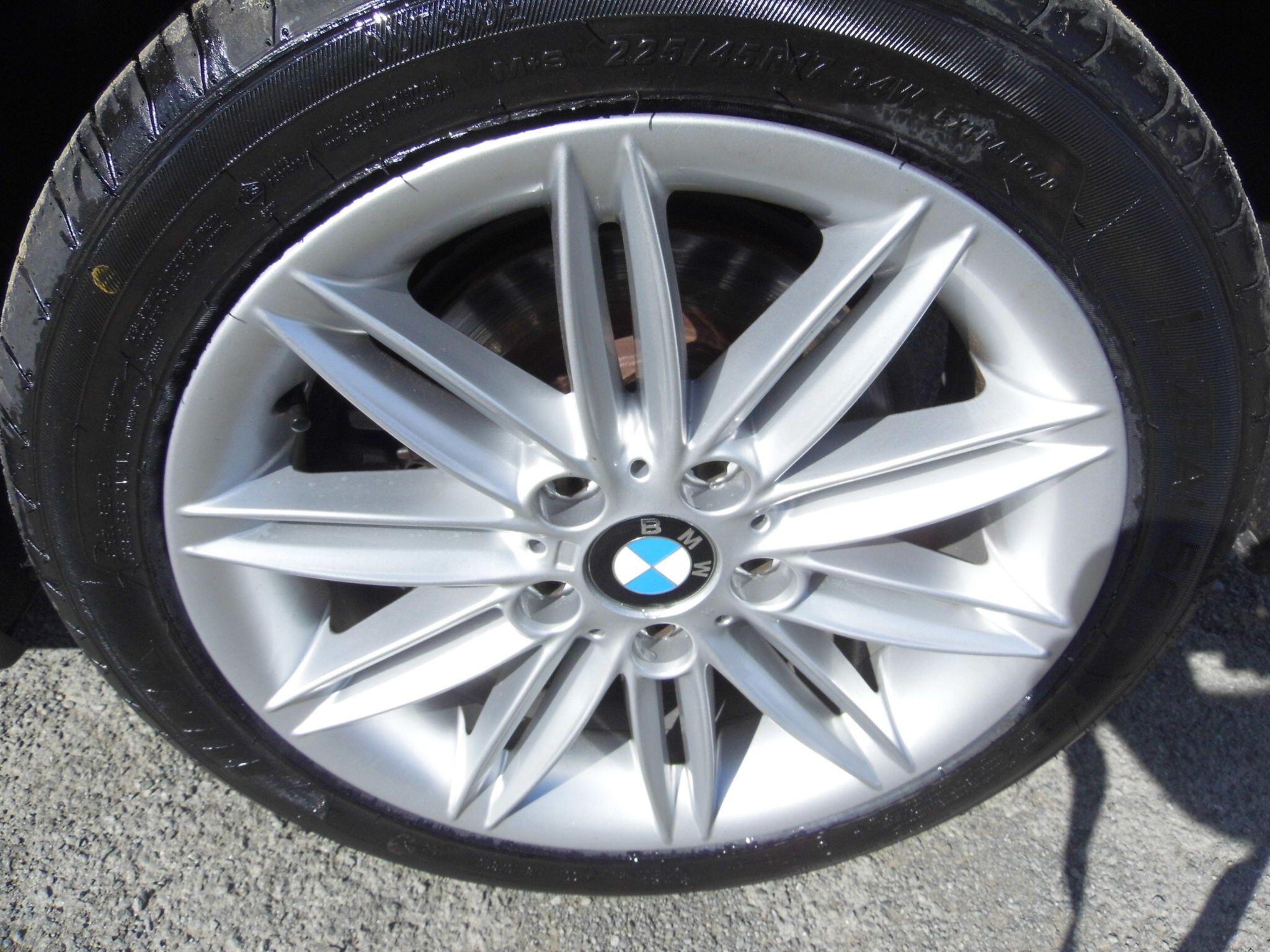 BMW 1 Series view 22