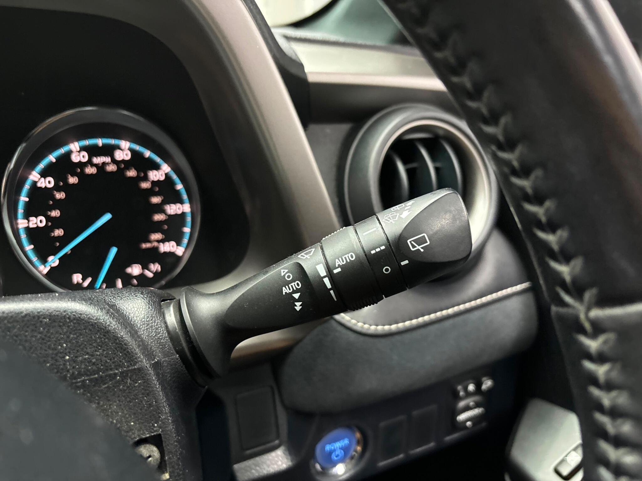 Toyota Rav4 view 18