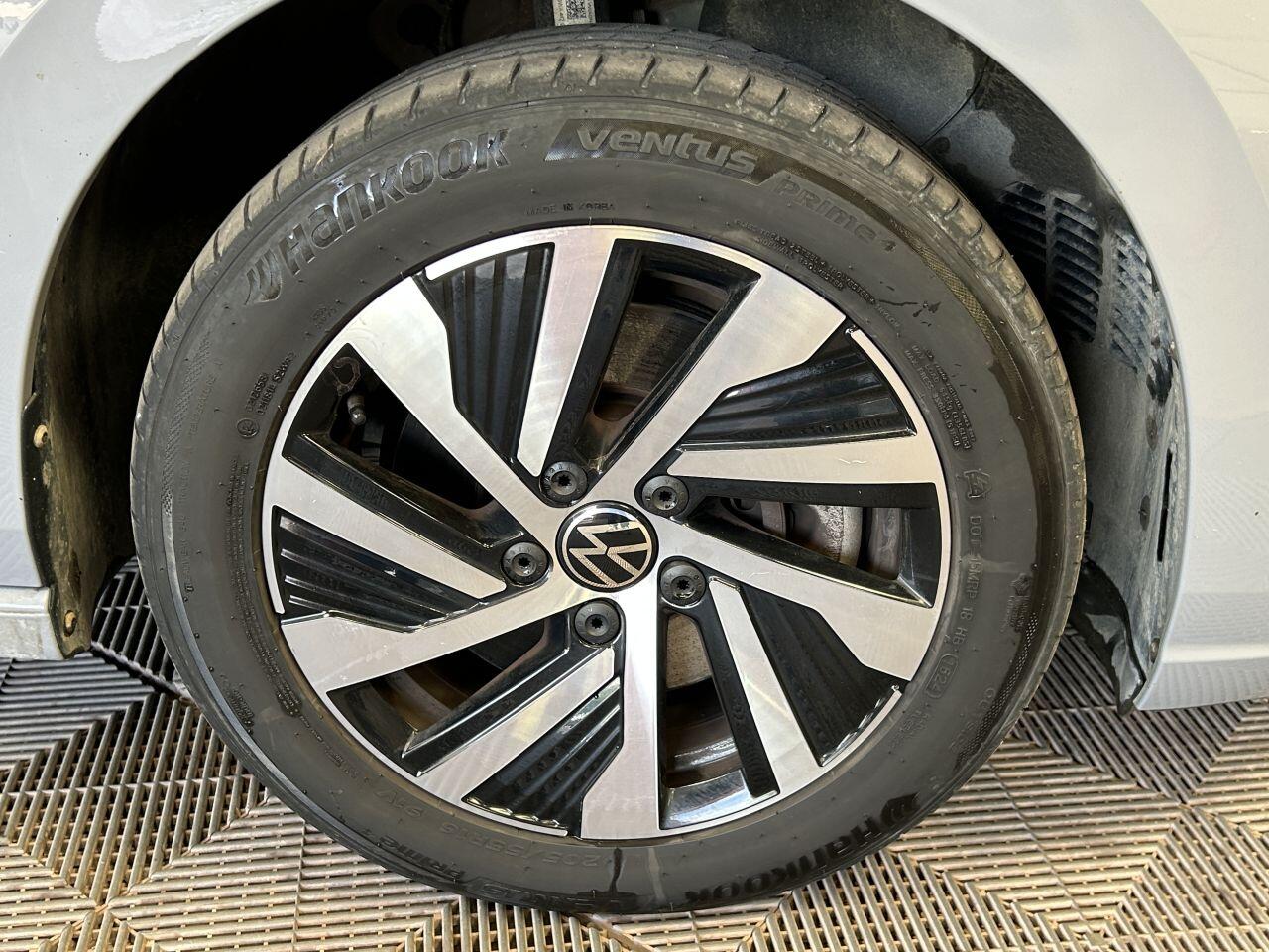Volkswagen Golf view 27